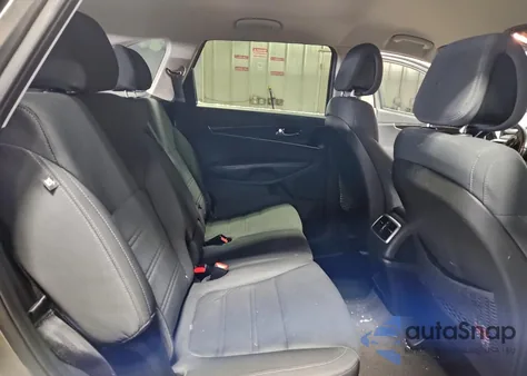 2016 Kia Sorento Lx z USA, uszkodzony, nr VIN 5XYPG4A32GG076804